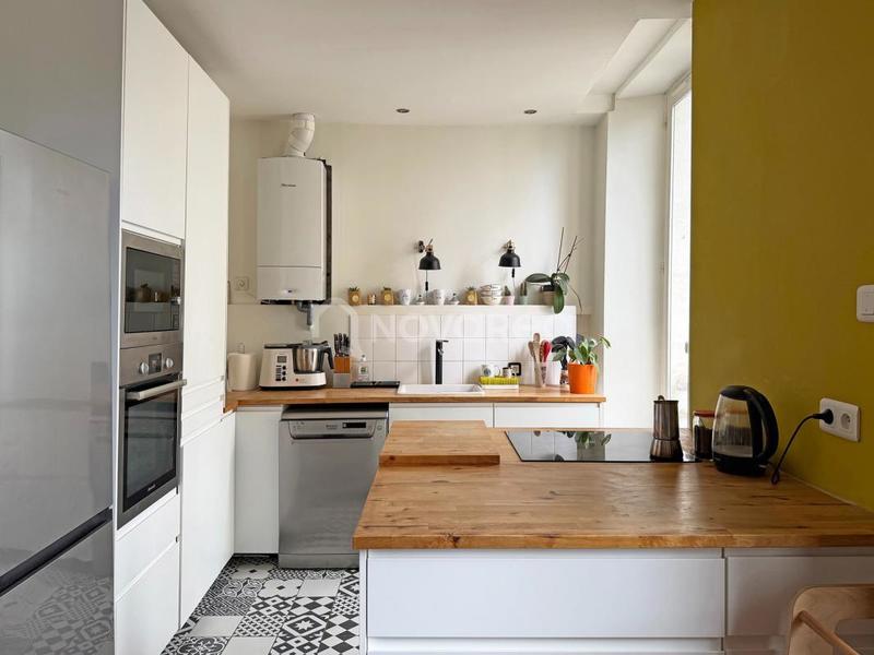 Appartement - 104 m² - 6 pièces