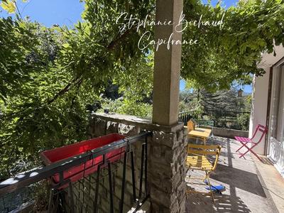 Maison - 159 m² - 7 pièces