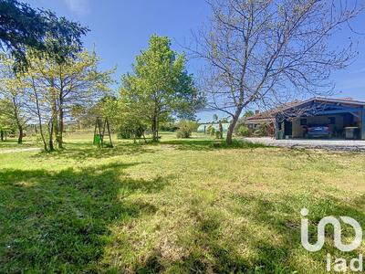 Maison - 199 m² - 7 pièces