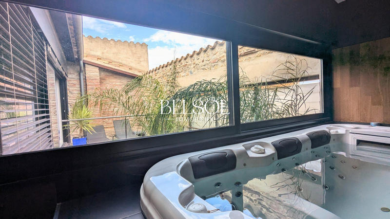 Maison - 236 m² - 6 pièces