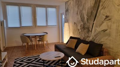 Chambre - 9 m² - 1 pièce