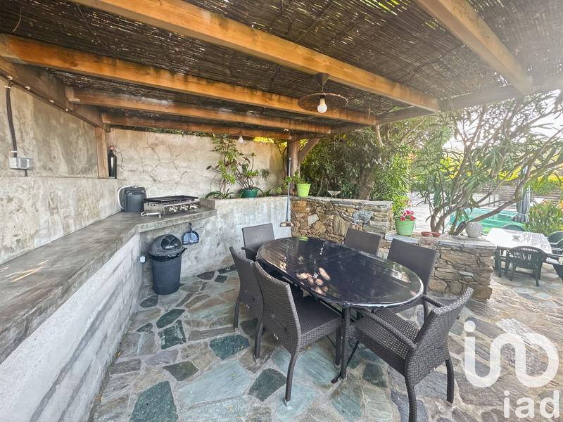 Maison - 225 m² - 7 pièces