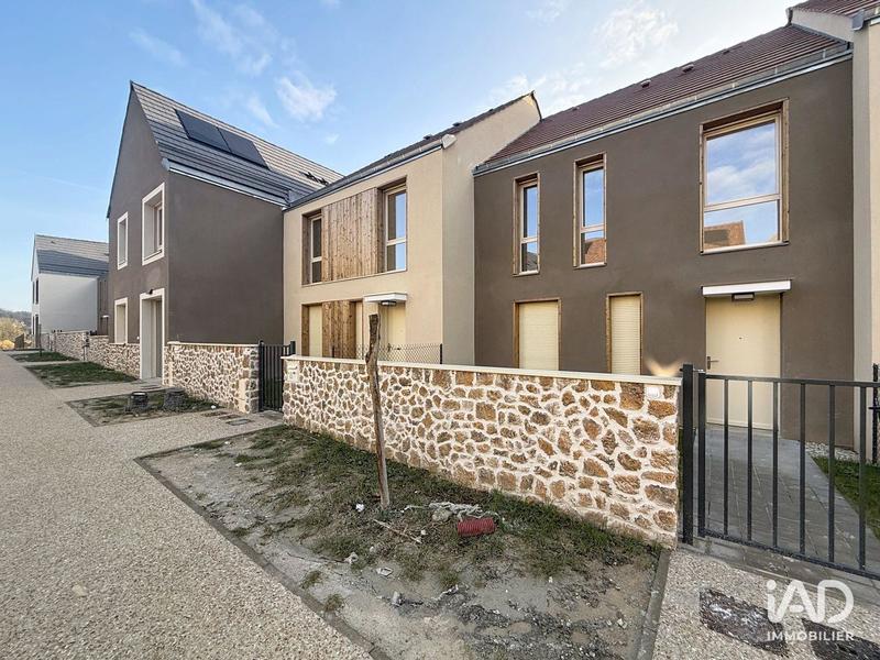 Maison - 95 m² - 5 pièces