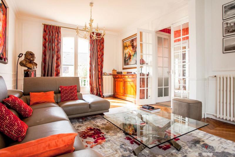 Maison - 210 m² - 8 pièces