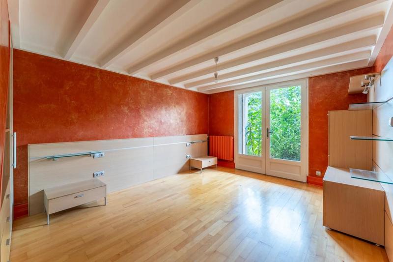 Maison traditionnelle - 215 m² - 7 pièces