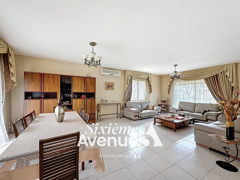 Maison - 160 m² - 6 pièces