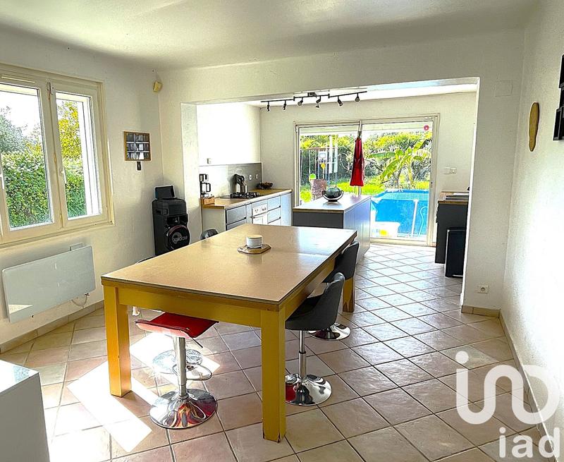 Maison - 200 m² - 8 pièces