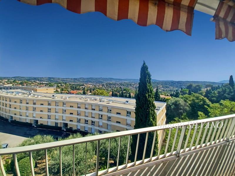 Appartement - 75 m² - 4 pièces