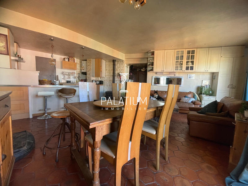 Appartement - 81 m² - 5 pièces