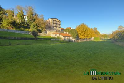 Maison - 322 m² - 4 pièces