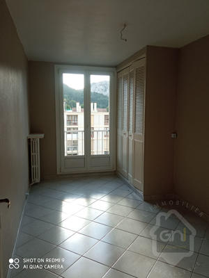 Appartement - 90 m² - 4 pièces
