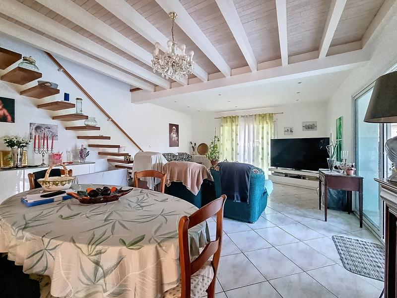 Maison - 167 m² - 5 pièces