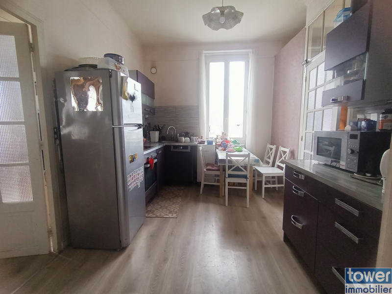 Maison - 99 m² - 5 pièces
