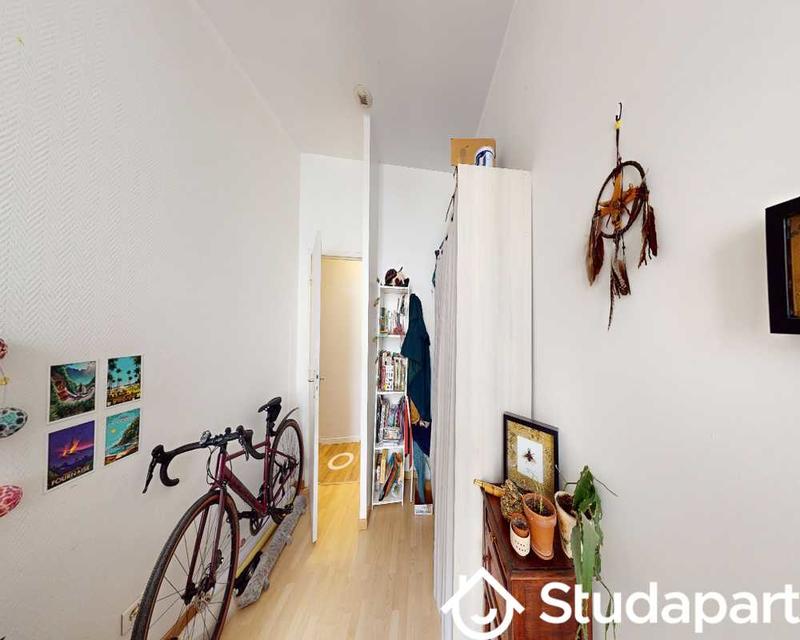 Chambre - 100 m² - 1 pièce