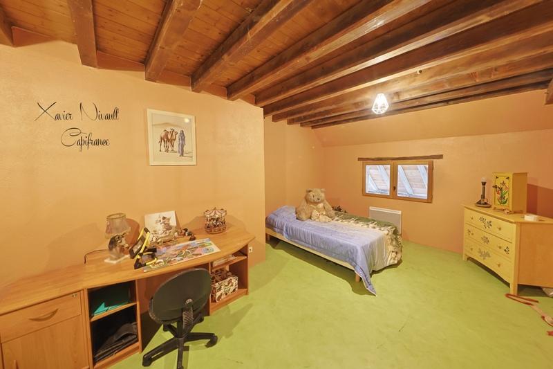 Maison - 242 m² - 5 pièces