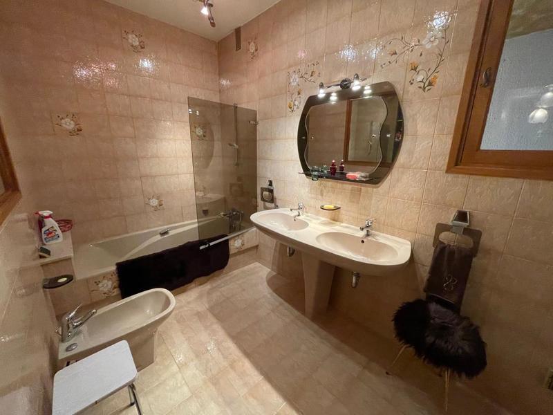 Maison - 241 m² - 6 pièces