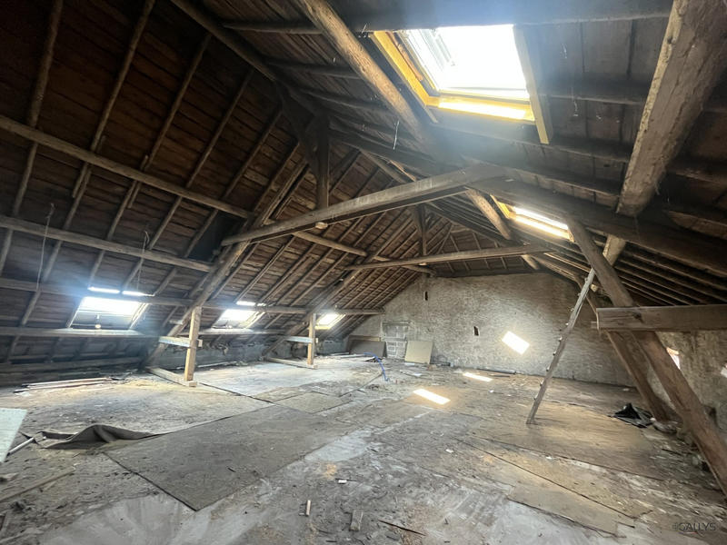 Appartement - 130 m² - 1 pièce