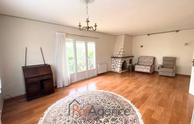 Maison - 137 m² - 5 pièces