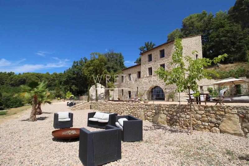 Mas - 345 m² - 6 pièces