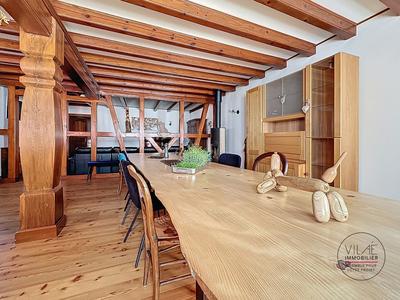 Maison - 209 m² - 8 pièces