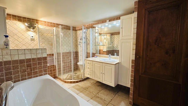 Maison - 180 m² - 9 pièces