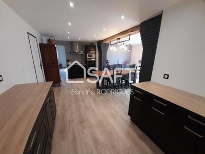 Maison - 295 m² - 9 pièces