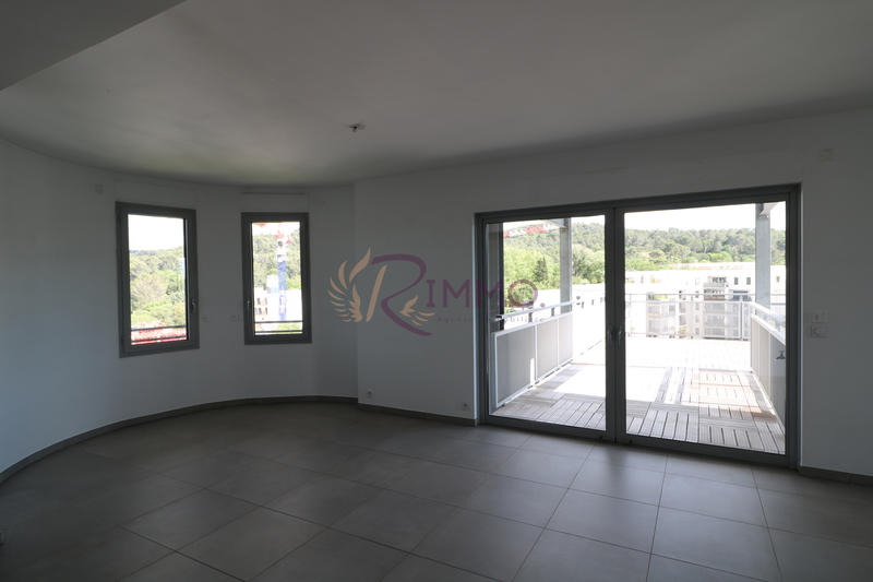 Appartement - 105 m² - 4 pièces