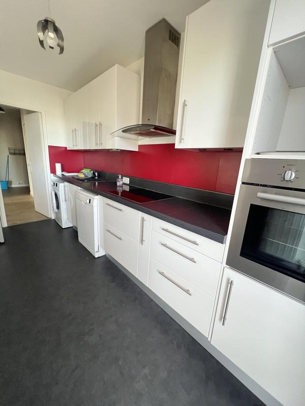 Appartement - 81 m² - 3 pièces