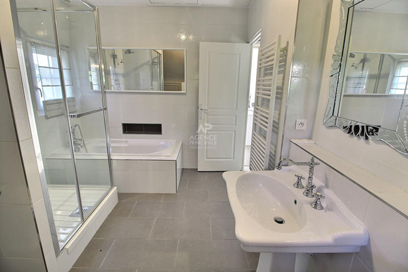 Maison - 156 m² - 7 pièces