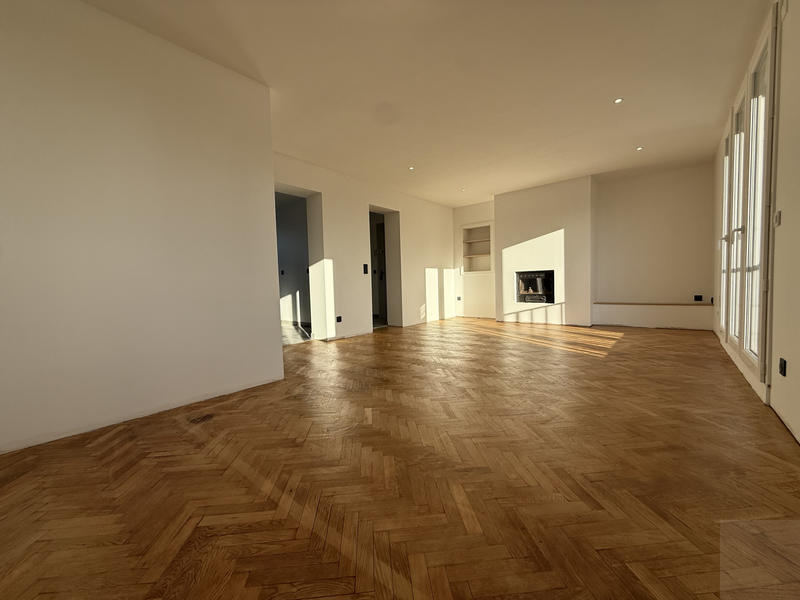 Appartement - 97 m² - 5 pièces