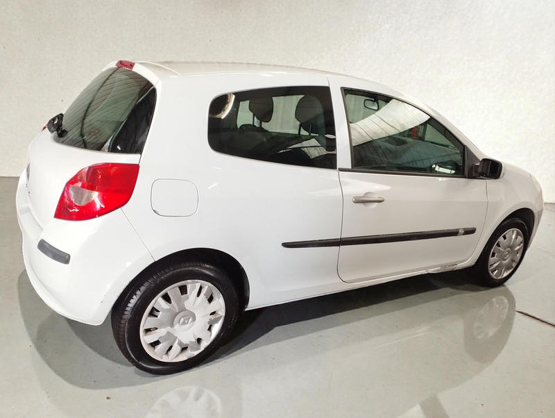 Renault Clio III 1.2 Tce 100 Expression 3p