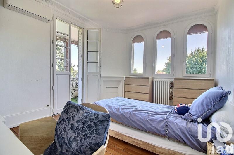 Maison - 200 m² - 7 pièces