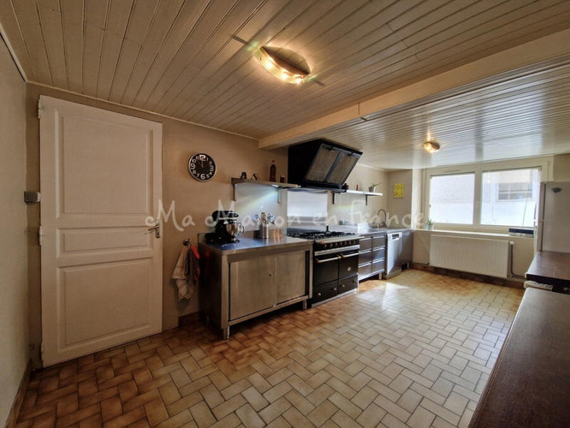 Moulin - 166 m² - 1 pièce