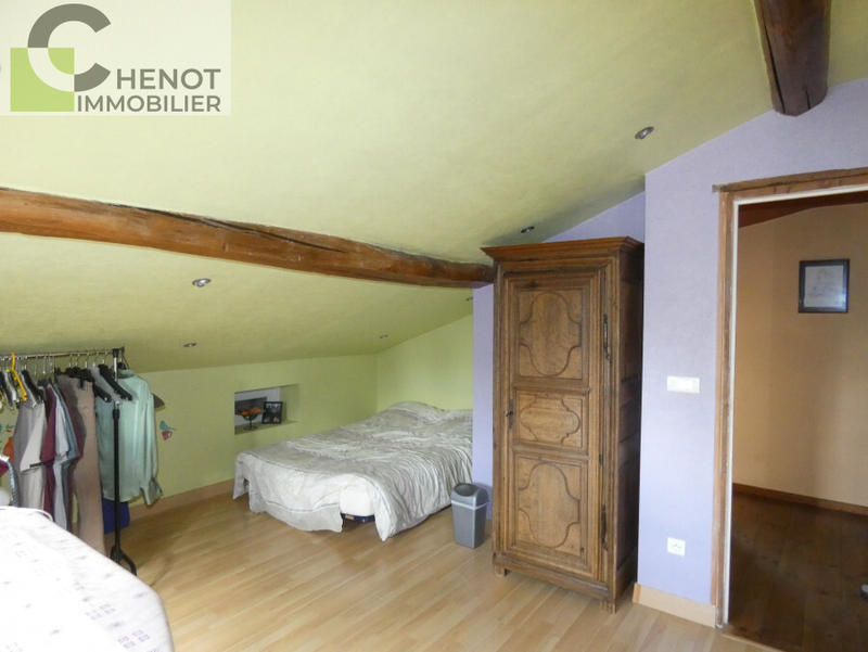 Propriété - 170 m² - 6 pièces