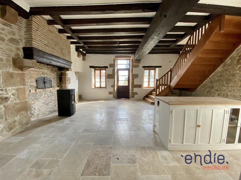 Maison - 223 m² - 8 pièces