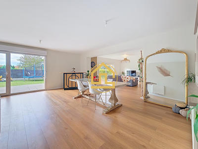 Maison - 151 m² - 4 pièces