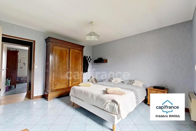 Maison - 202 m² - 8 pièces