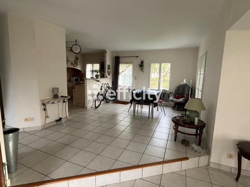 Maison - 94 m² - 5 pièces