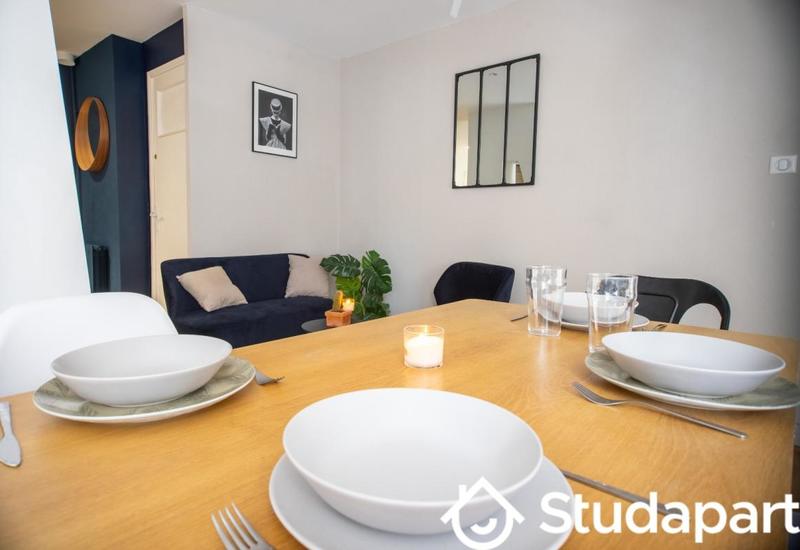 Chambre - 10 m² - 1 pièce