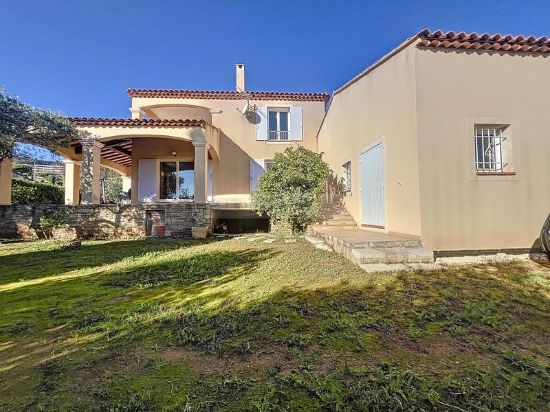 Villa - 190 m² - 6 pièces