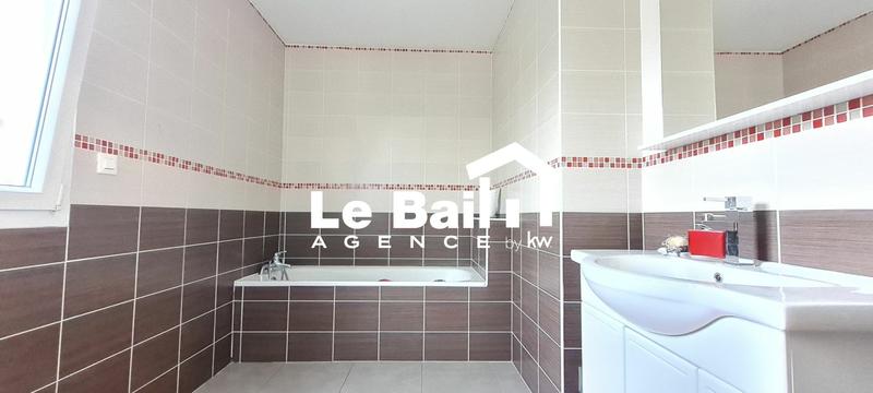 Maison - 228 m² - 8 pièces