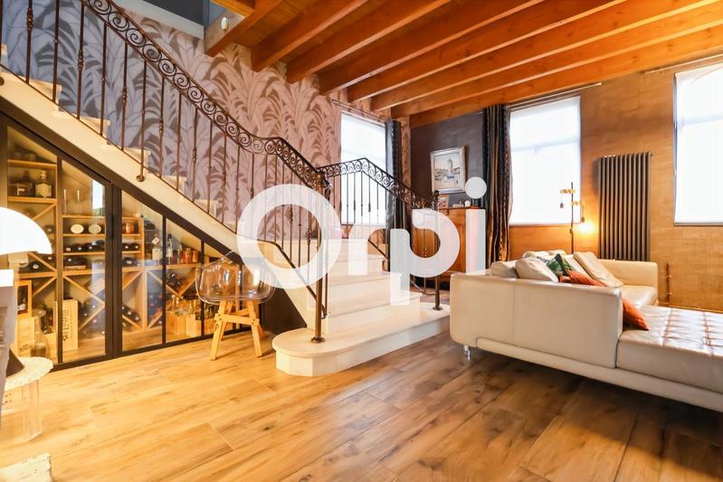 Maison - 243 m² - 5 pièces