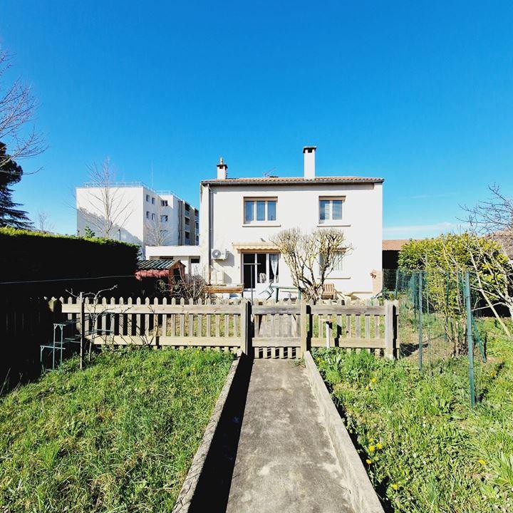 Maison traditionnelle - 106 m² - 5 pièces