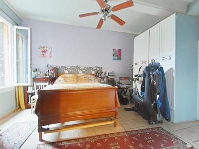 Maison - 220 m² - 9 pièces