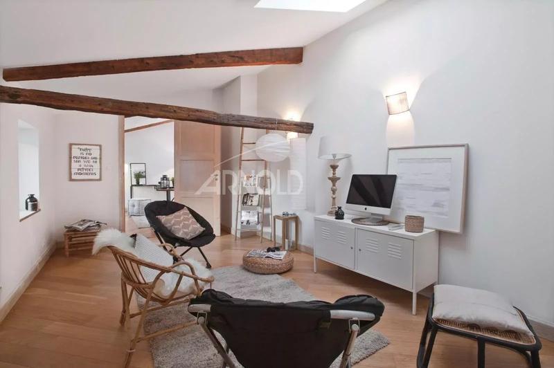 Maison - 236 m² - 10 pièces
