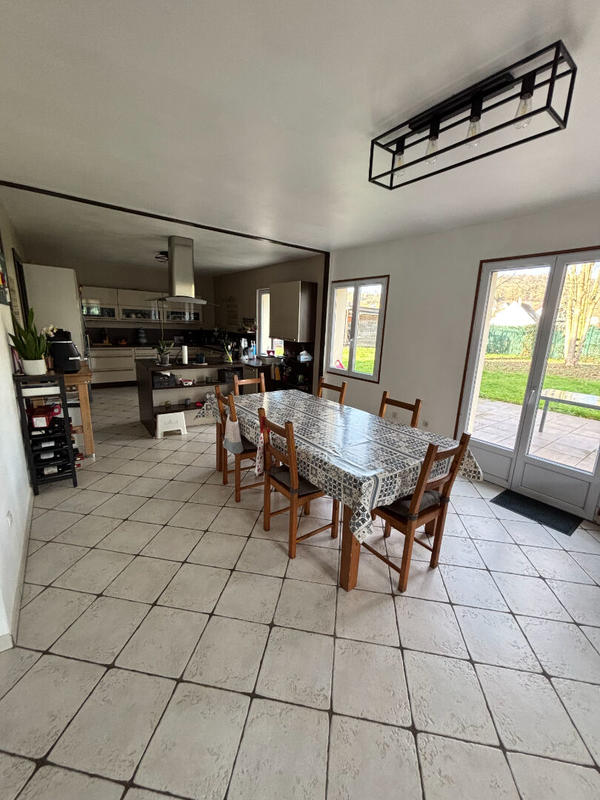 Maison - 183 m² - 8 pièces