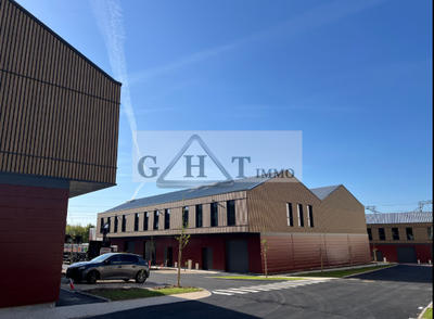 Entrepôt - 208 m²