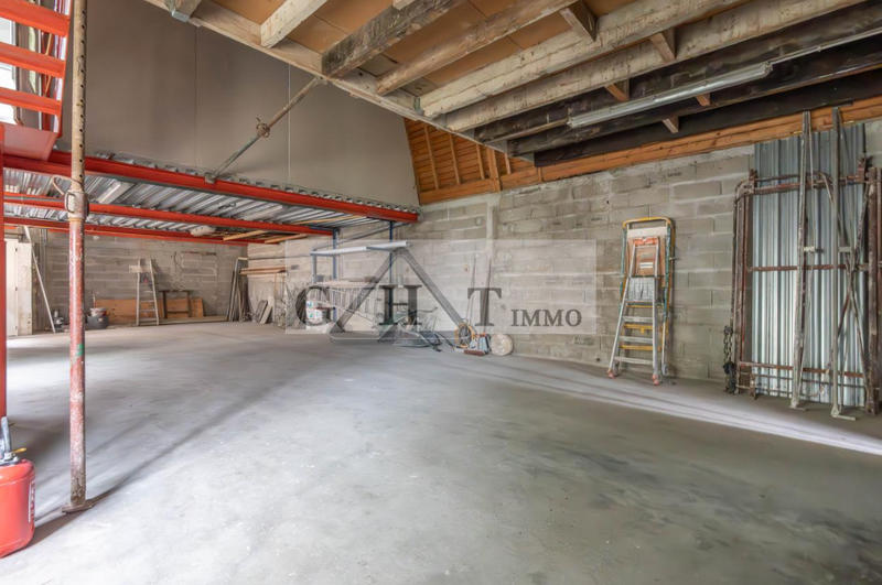 Entrepôt - 160 m²