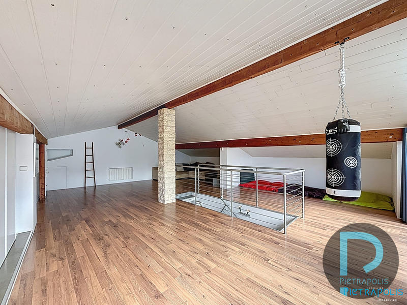 Appartement - 195 m² - 5 pièces