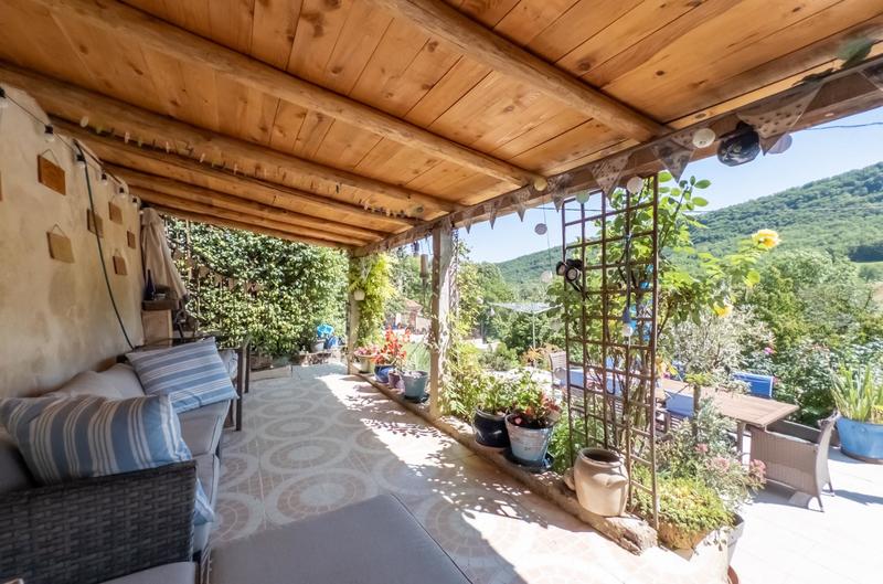 Maison - 210 m² - 5 pièces